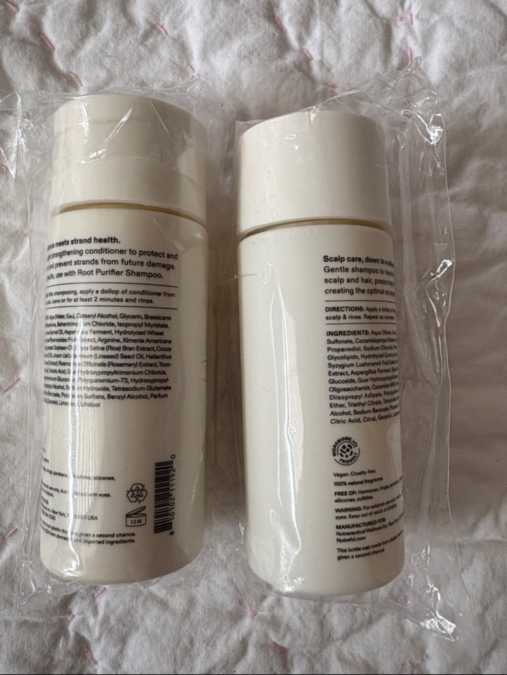 Nutrafol Lightweight Protecting Conditioner & Scalp Purifying Shampoo - Cream - Picture 5 of 5